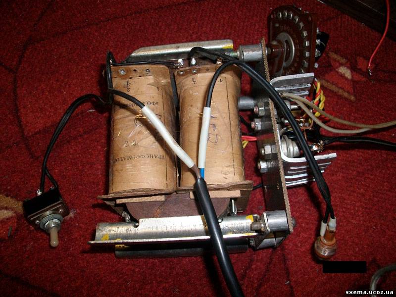 Самодельное автомобильного аккумулятора. ТС-180 сварочный трансформатор. Советский трансформатор ТС-180-2. Трансформатор для зарядное устройства для автомобиля 12в 12 вольт. Трансформатор для автомобильного зарядного устройства на 12в.